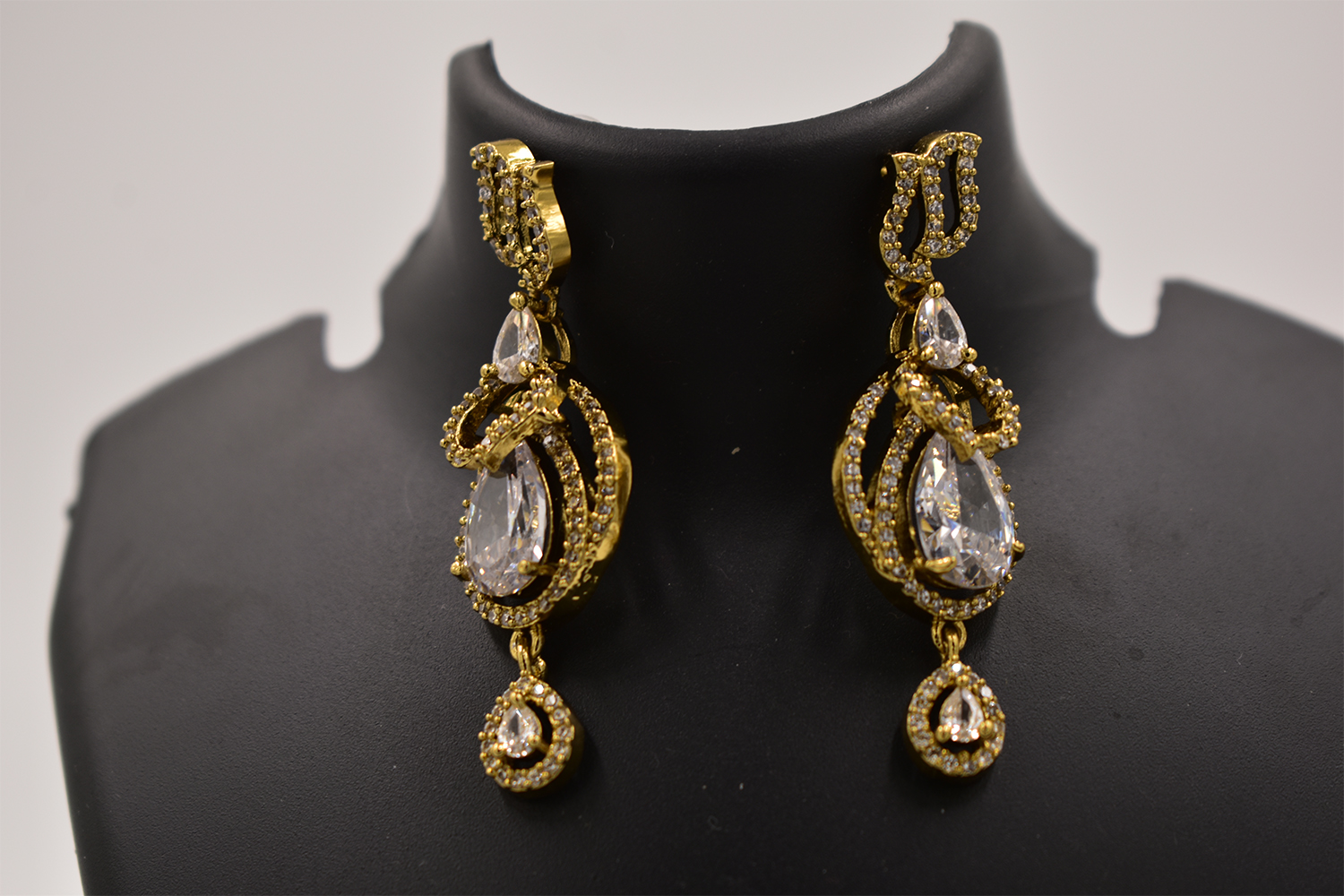 American-diamond bridal necklace set on display