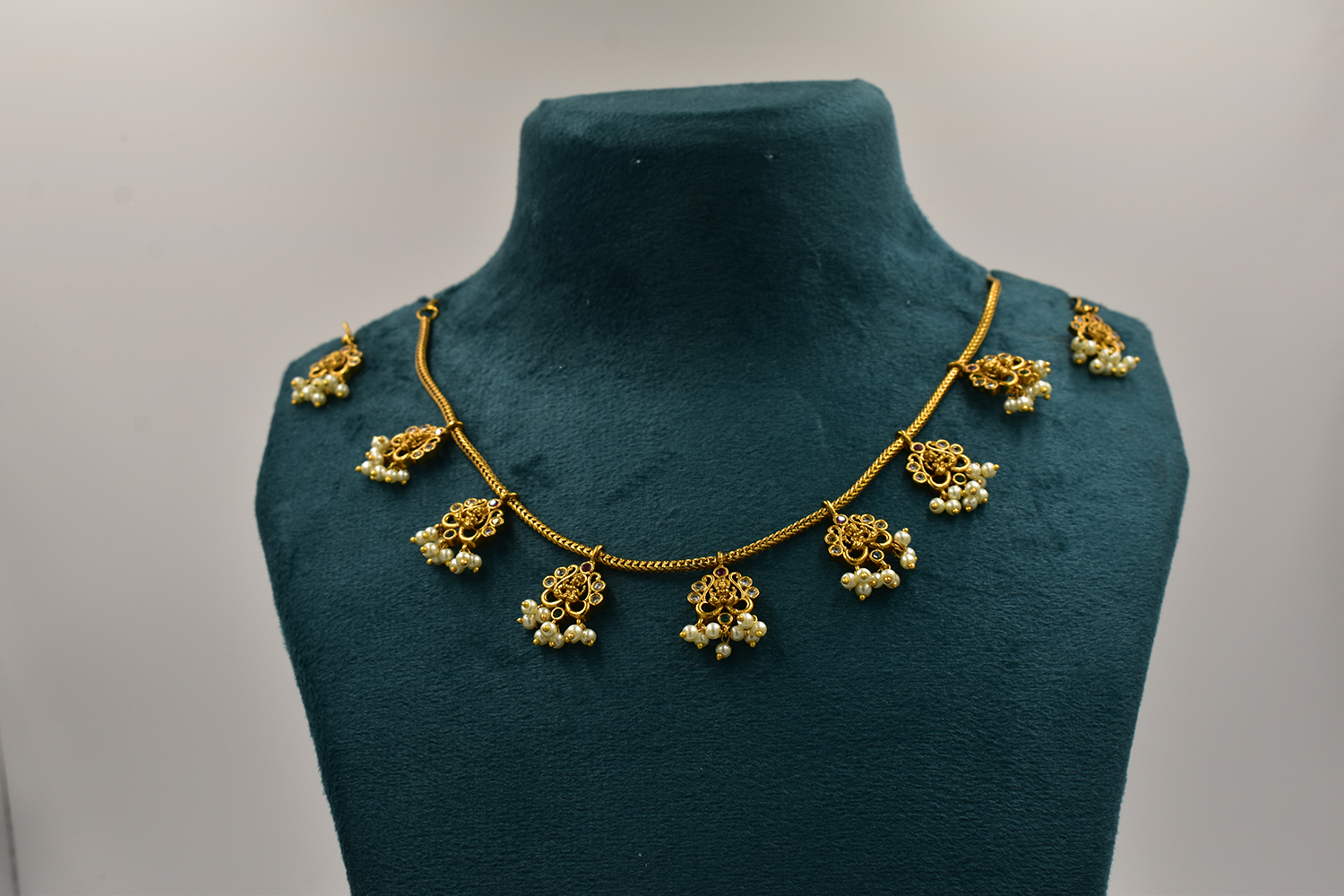 American diamond stone detail